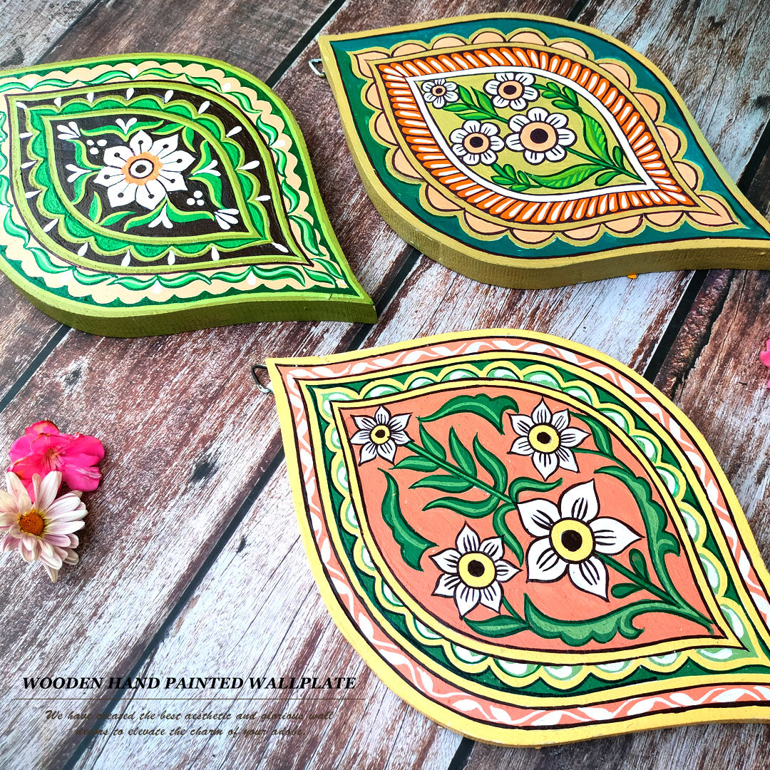 Craftooba Love Hand-Painted Wall Plate Set – Leaf-Shaped Floral Motif (Set of 3)
