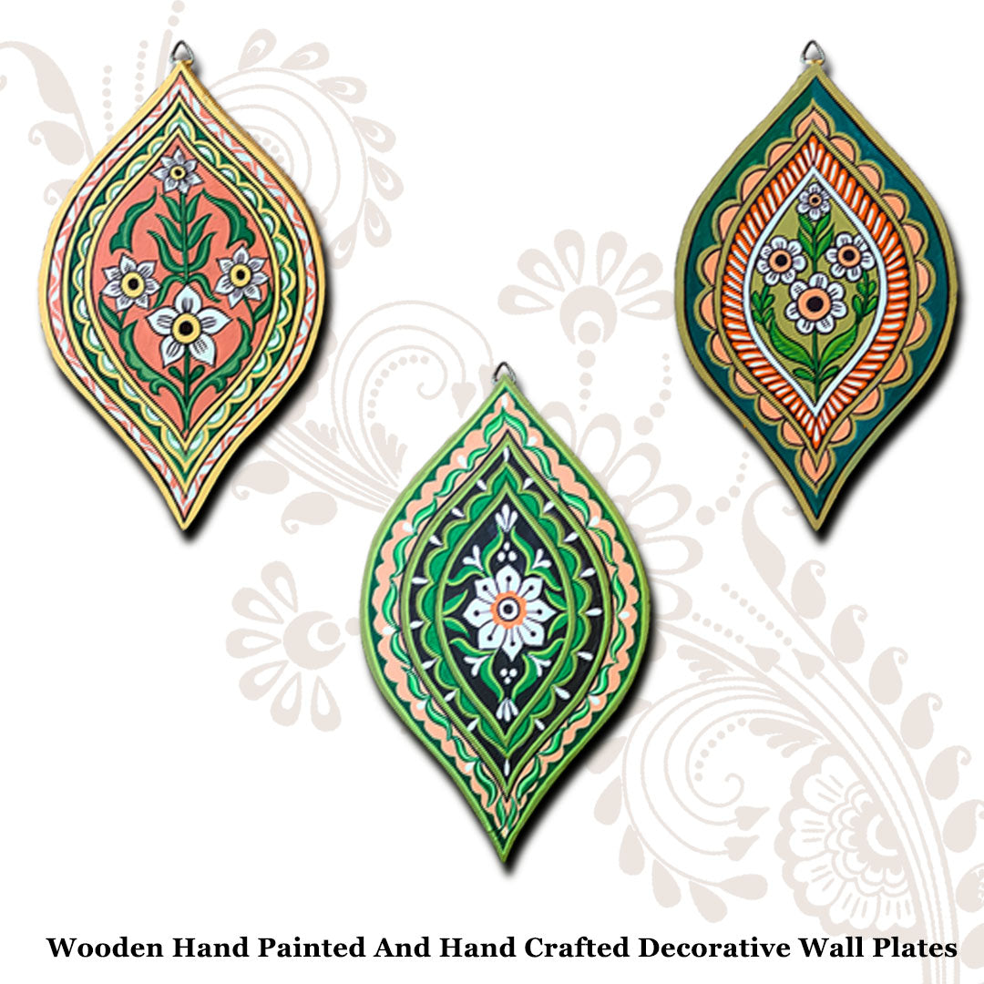 Craftooba Love Hand-Painted Wall Plate Set – Leaf-Shaped Floral Motif (Set of 3)