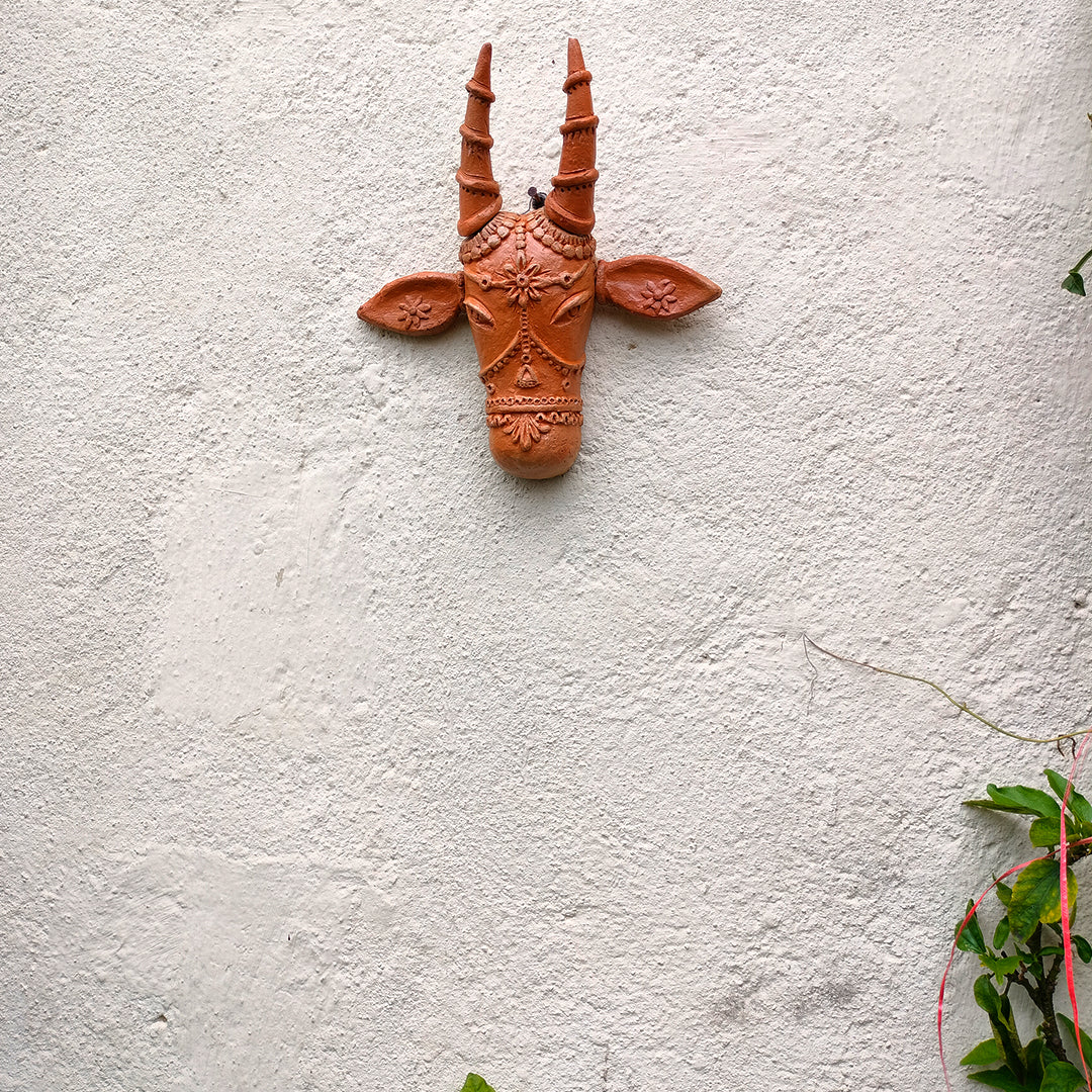Terracotta Cow Head Wall Décor – Handcrafted Elegance for Your Home