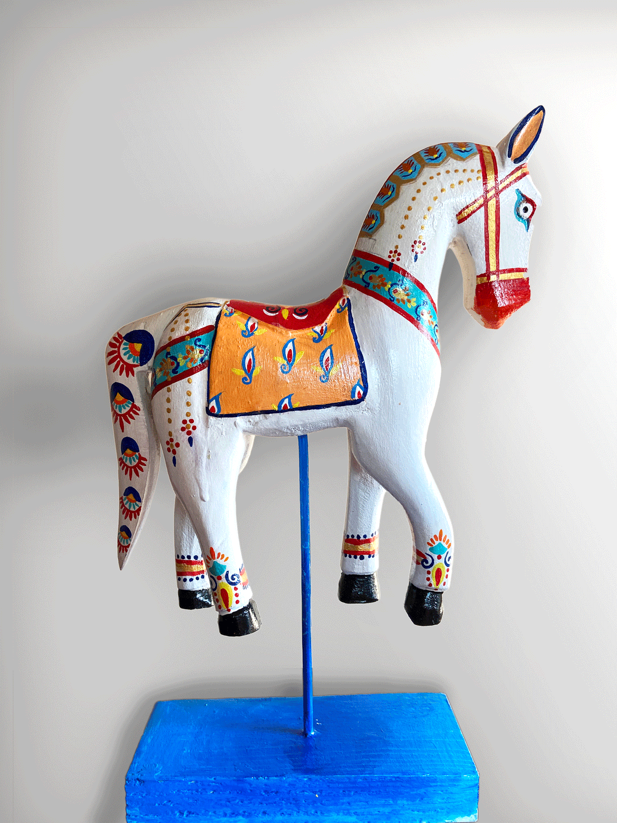 Wooden Hand painted and Hand crafted decorative beautiful Horse Stand table decor 9 inchs